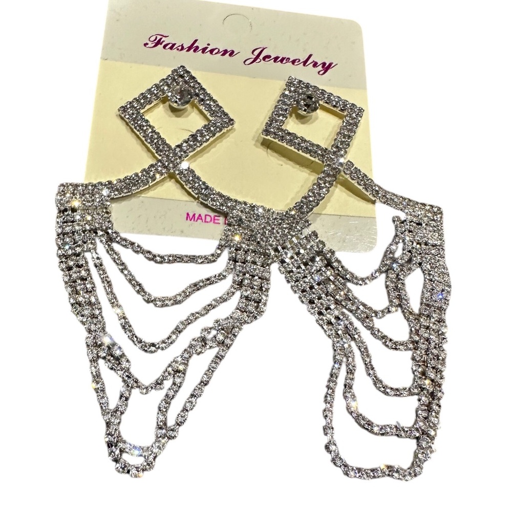 Mew Mews Vienna Tassel Earrings Rhinestone Chandelier Dangling Fashion New